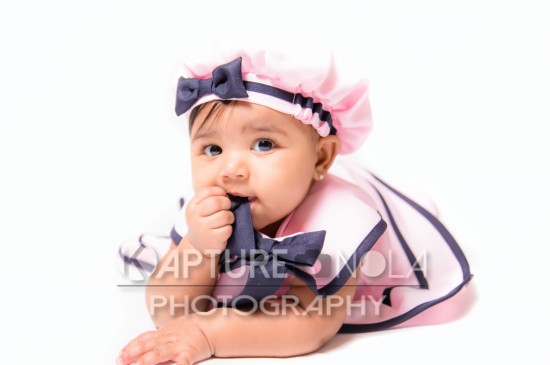 Jovi 6 month Photo Shoot bow-